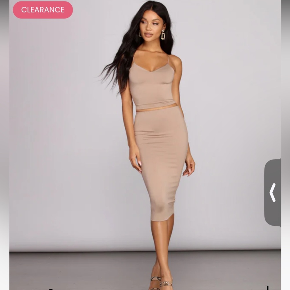 Windsor NWT 2 pc set - top and midi pencil skirt in mocha both size M